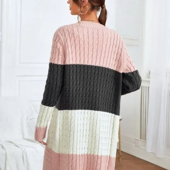 Colorblock Double Pocket Cable Knit Cardigan - Picture 4 of 5